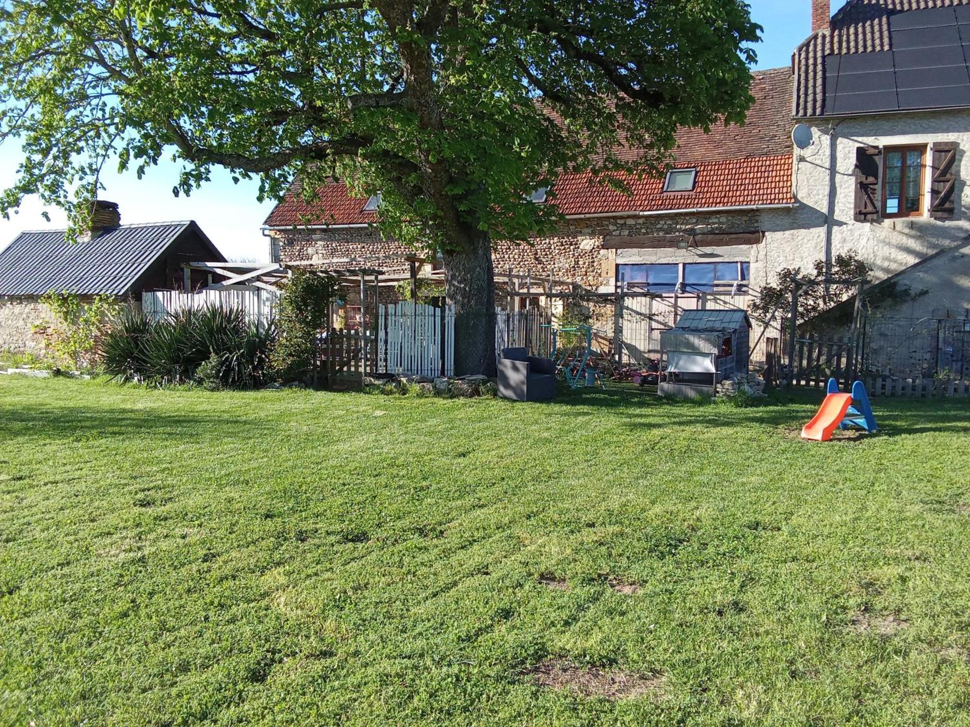 Au Garrine Hotel Puybrun Exterior foto